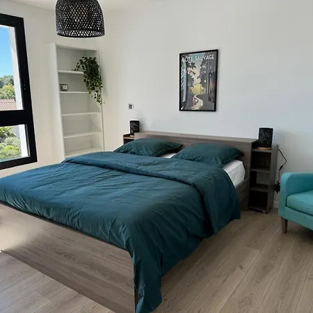 Nauzan Villa *