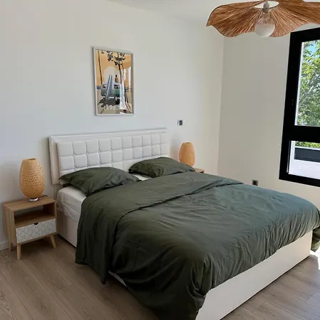 Nauzan Villa *